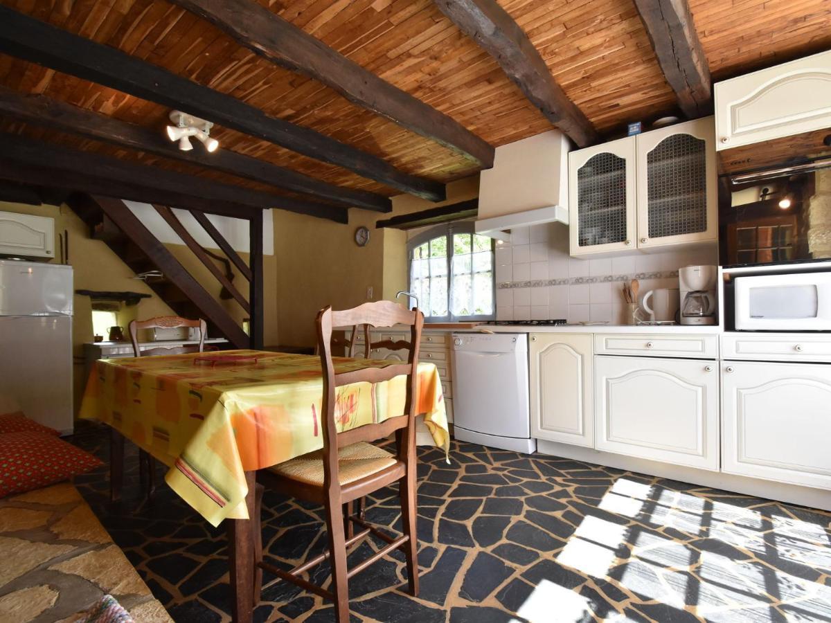 Cosy Holiday Home In Lantheuil With Garden Villefranche-du-Perigord Екстер'єр фото