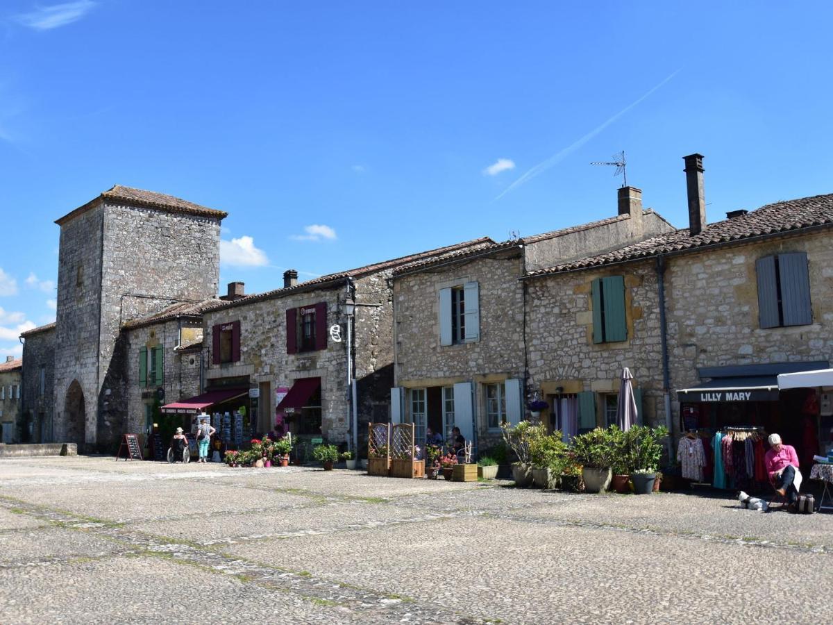 Cosy Holiday Home In Lantheuil With Garden Villefranche-du-Perigord Екстер'єр фото