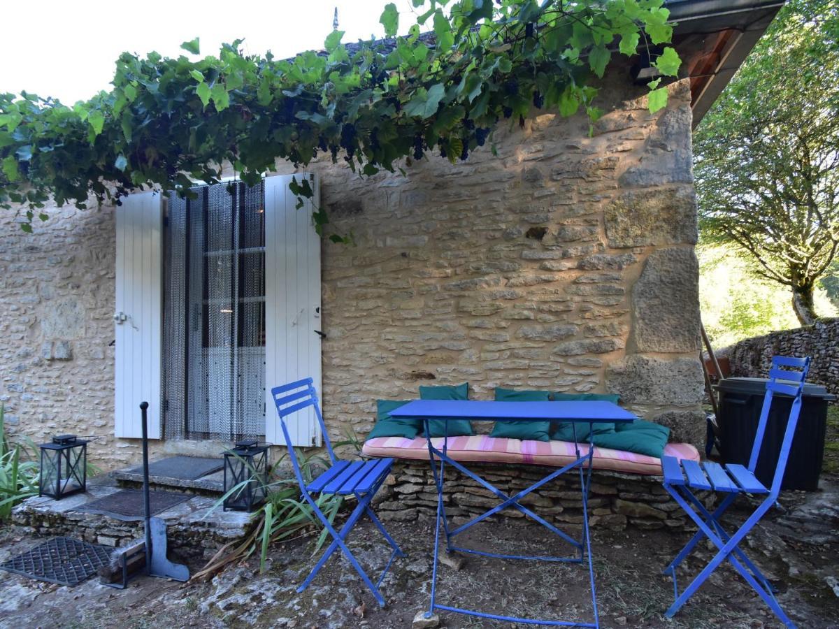 Cosy Holiday Home In Lantheuil With Garden Villefranche-du-Perigord Екстер'єр фото