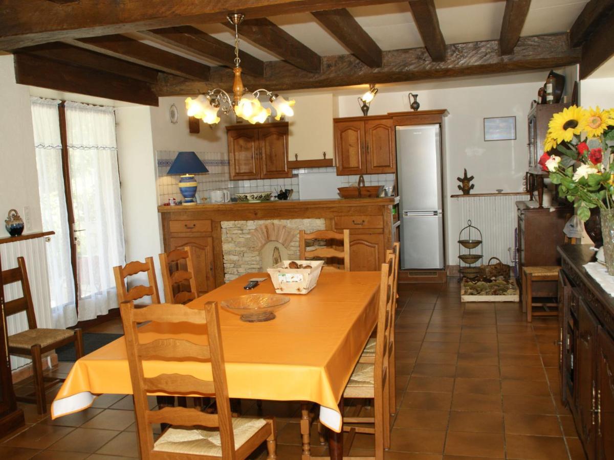 Cosy Holiday Home In Lantheuil With Garden Villefranche-du-Perigord Екстер'єр фото